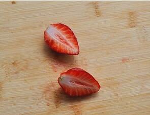 创意水果拼盘做法 草莓金鱼游啊游