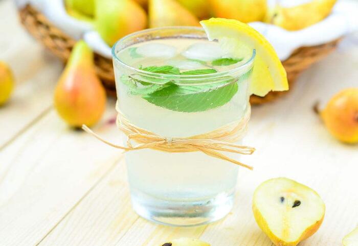 美味可口的梨子图片，夏季梨子如何榨汁？