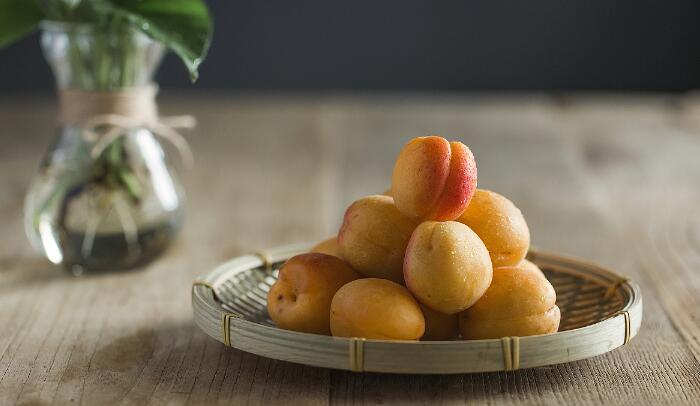 有利身体健康的杏子图片，杏子跟哪些食物同吃对身体有好处