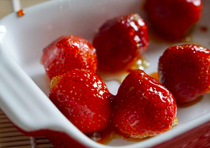 草莓能做什么美食，教你螺旋花式的草莓新吃法
