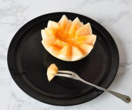 创意水果拼盘(步骤图解) 让甜瓜水果盏带你清凉一夏