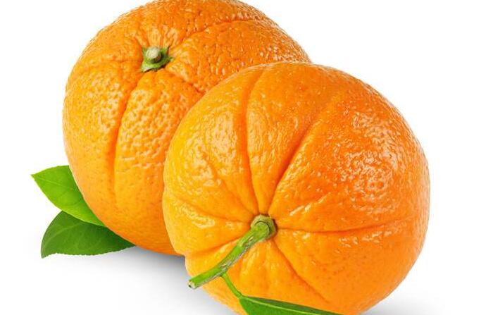 轻轻剥皮的橘子图片 鲜嫩多汁简直不要太好吃了