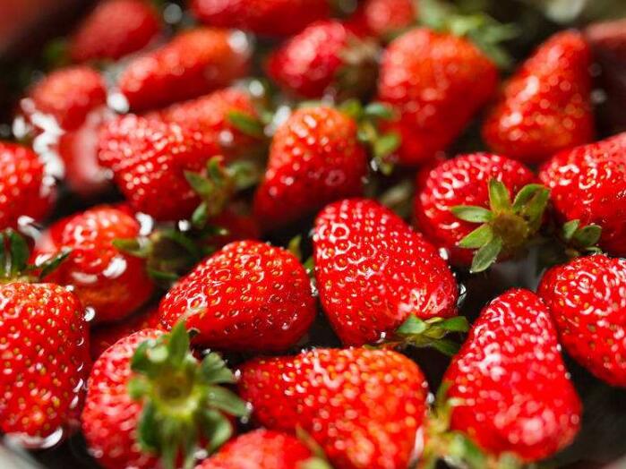 草莓可以用小苏打洗吗？三种科学清洗草莓的方法推荐