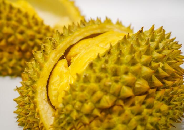 “热带水果之王”还能防癌抗癌？揭秘榴莲的功效与作用